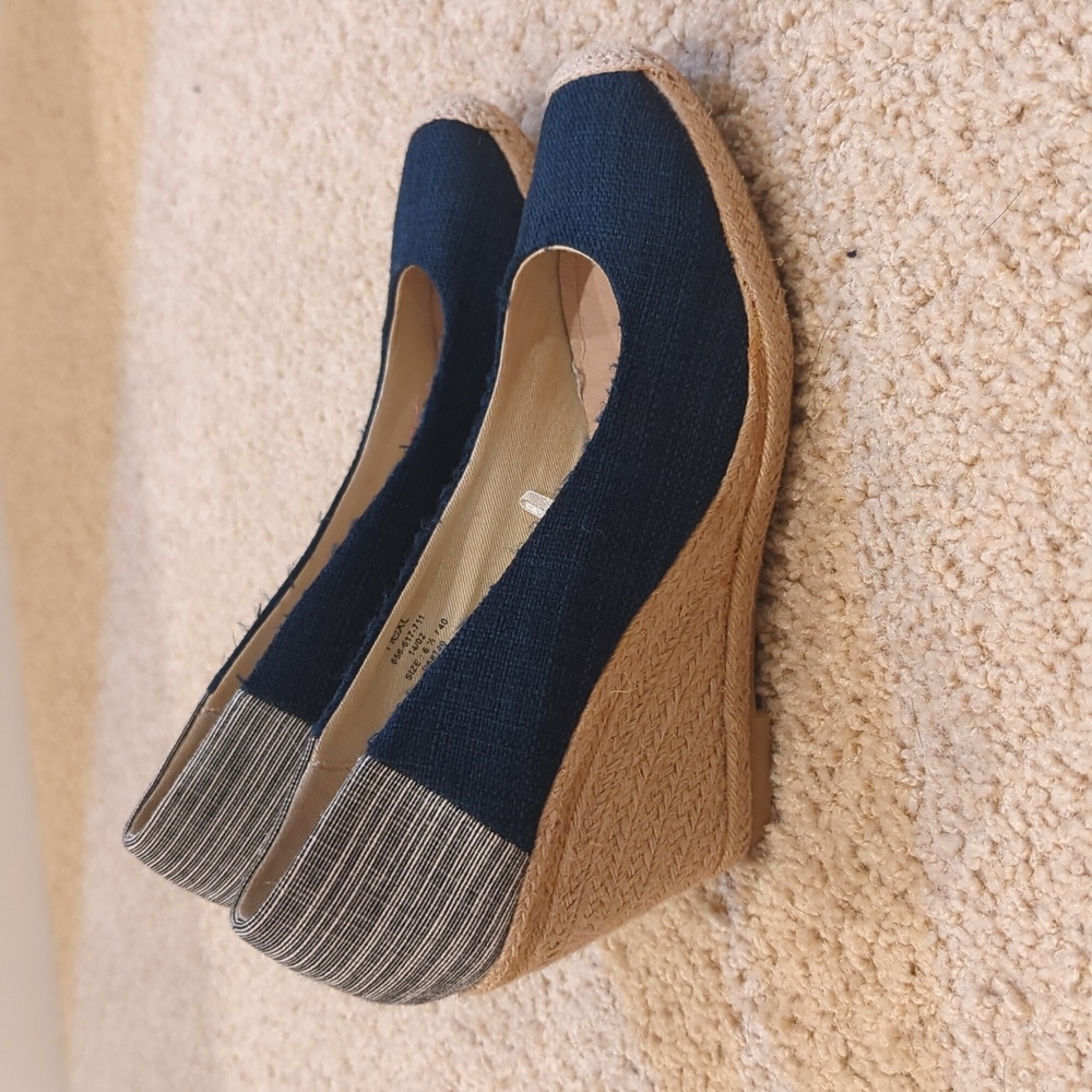 Next Blue Wedges